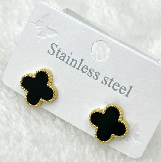 NOIR BLOSSOM STUDS