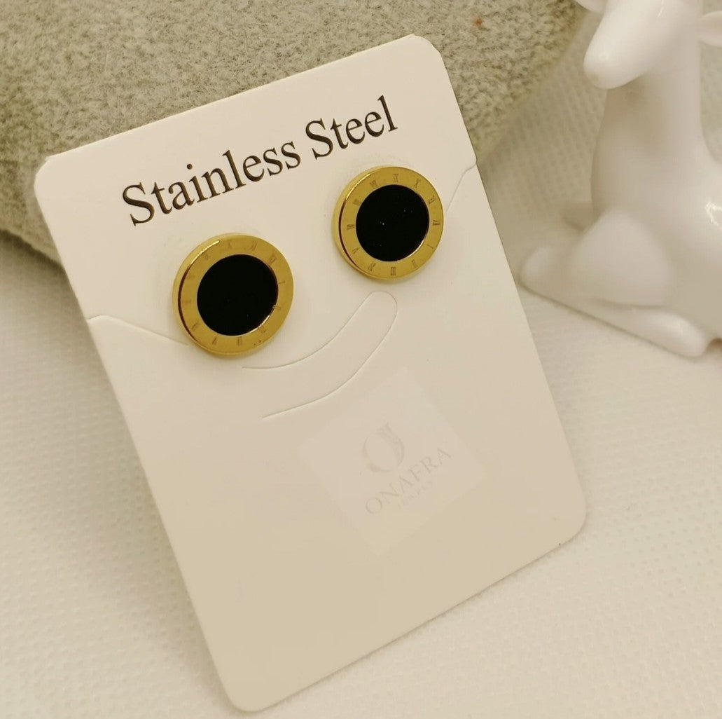 ROMAN NOIR CLASSIC STUDS