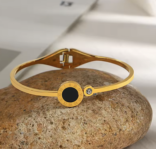 ROMAN NOIR SOLITAIRE BANGLE