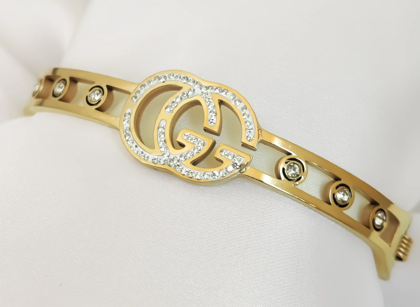 CRYSTAL ELLA BANGLE