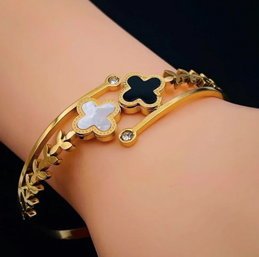 CLOVER HARMONY BANGLE