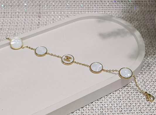 PEARL MEDALLION BRACELET