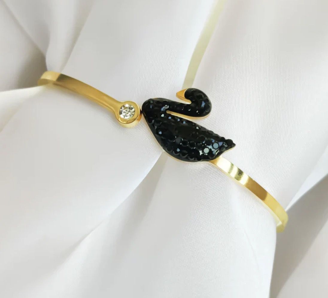 GOLDEN IVORY SWAN BANGLE