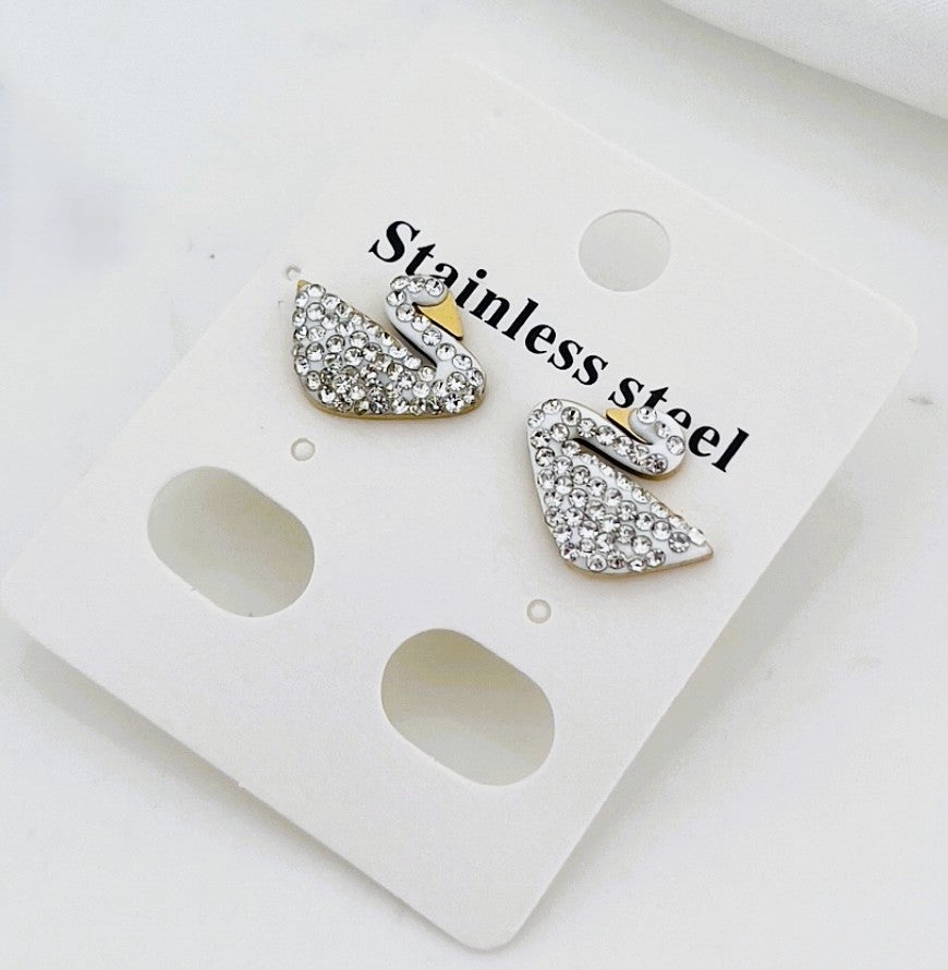 CRYSTAL SWAN EARSTUDS - White
