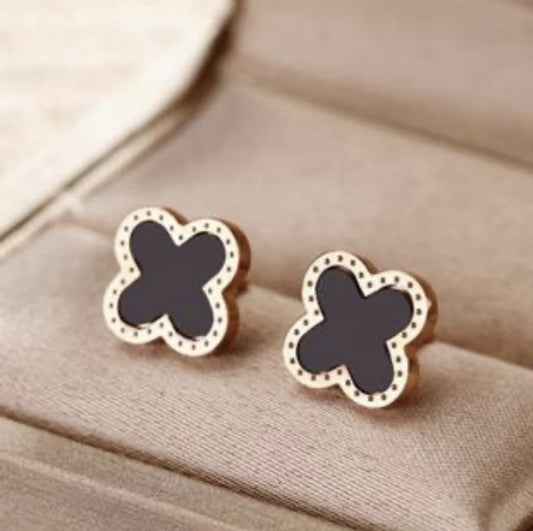 NOIR BLOSSOM STUDS