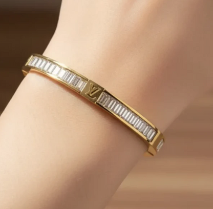 CRYSTAL LUXE BANGLE