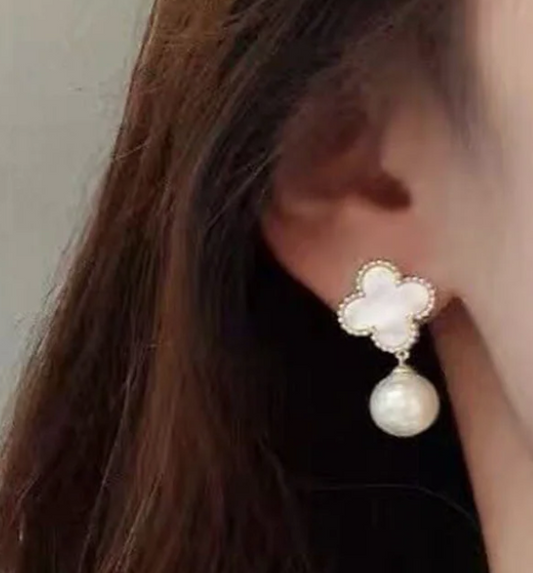 IVORY PEARL STUD