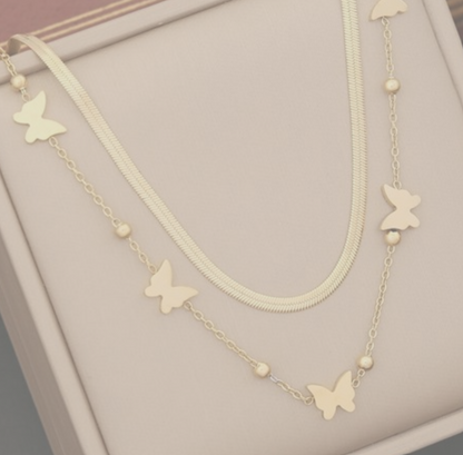 GOLDEN FLUTTER PENDANT