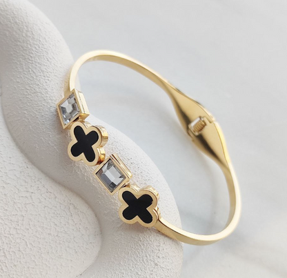 NOIR CLOVER GOLD BANGLE