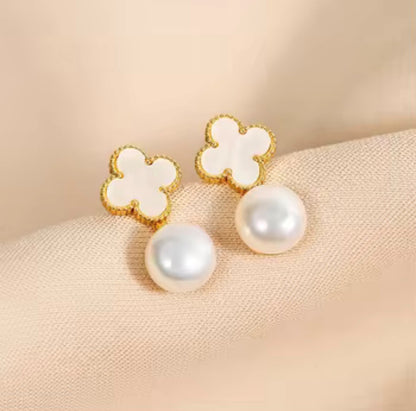 IVORY PEARL STUD